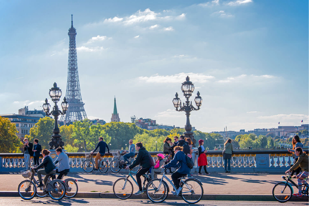 Paris hạn chế ô tô, cải thiện chất lượng không khí nhờ xe đạp