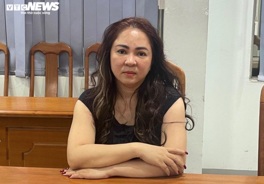 Khởi tố, bắt tạm giam Nguyễn Phương Hằng