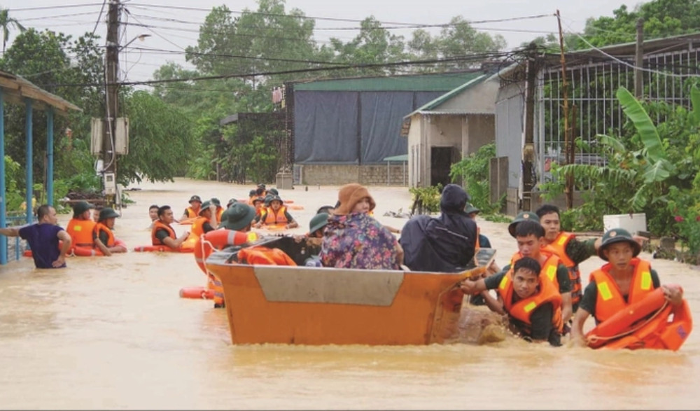 Bão số 4 gây mưa rất lớn ở miền Trung, nguy cơ tái diễn trận lụt lịch sử năm 2020