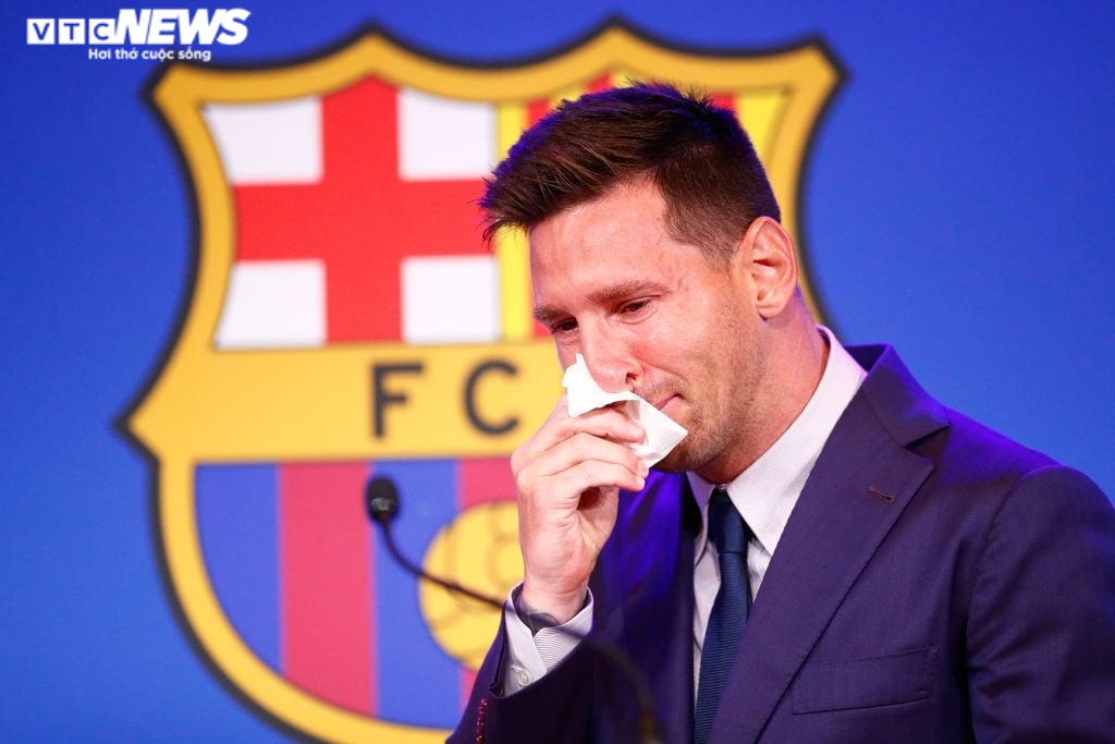 Messi chia tay Barca