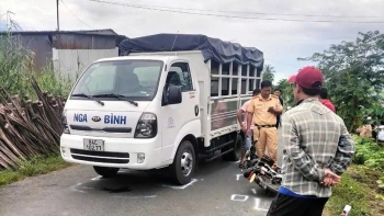 Cha bắn tài xế cán chết con mình ở Vĩnh Long
