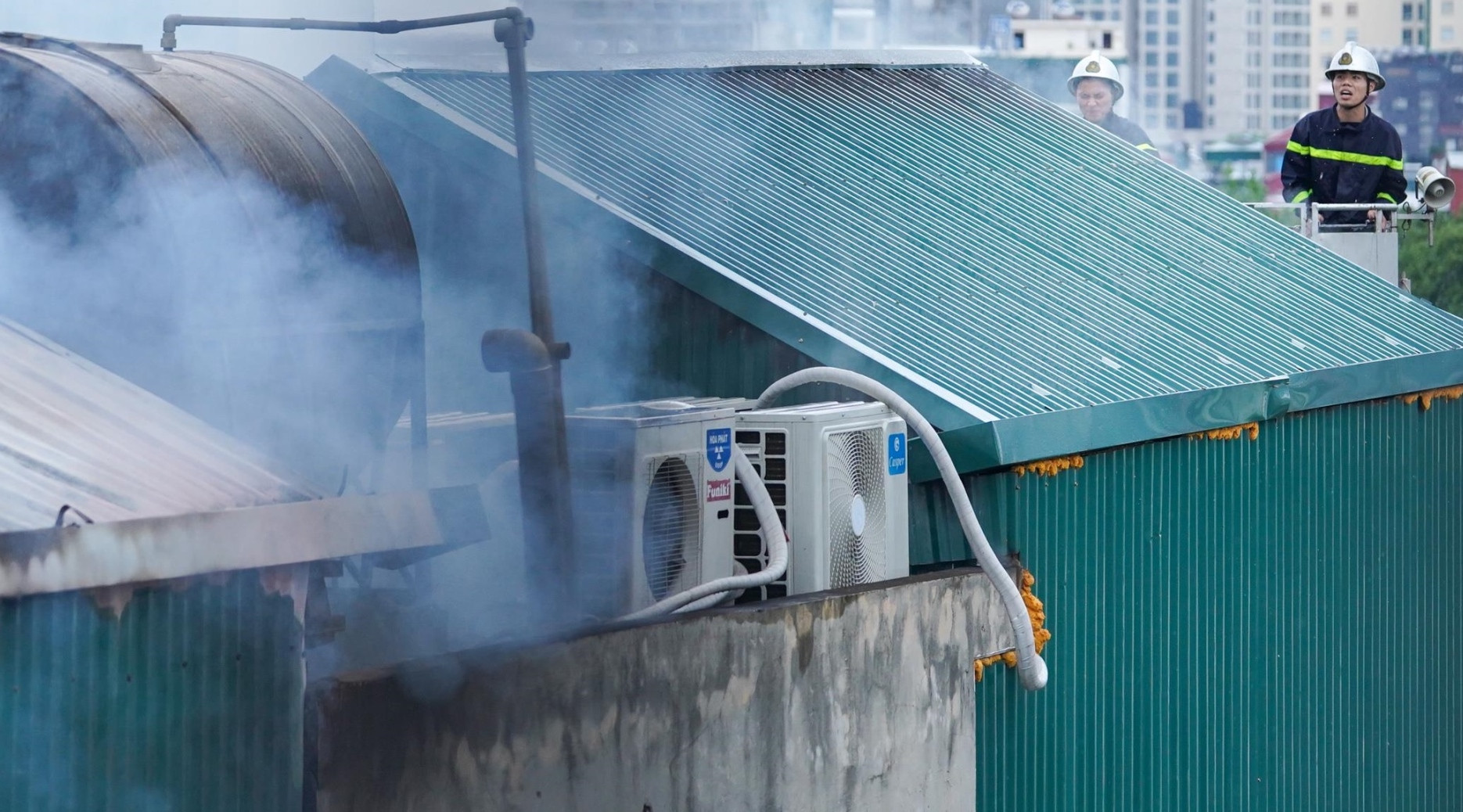 3 cảnh sát Phòng cháy chữa cháy hy sinh trong vụ cháy quán karaoke ở Hà Nội