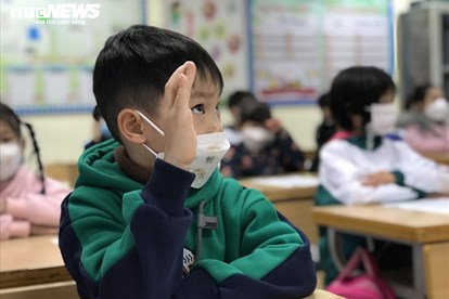 Đề xuất giáo viên không gọi học sinh là 'con'