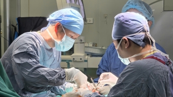 Kỹ thuật tương đương, chi phí y tế Việt Nam rẻ hơn Mỹ