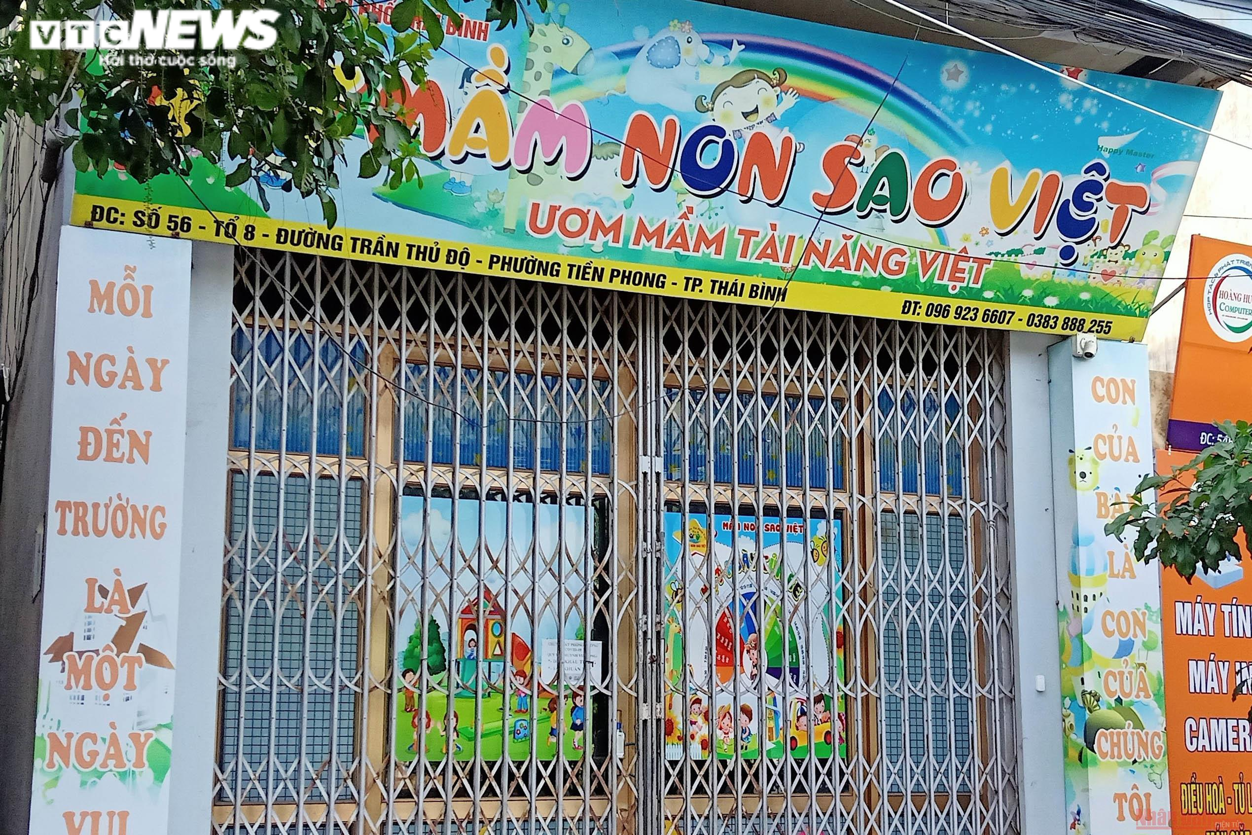 Phẫn nộ clip trẻ mầm non bị nhét giẻ vào miệng