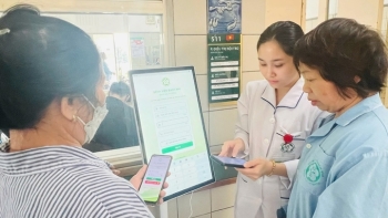 Bệnh viện công ‘thay áo mới’