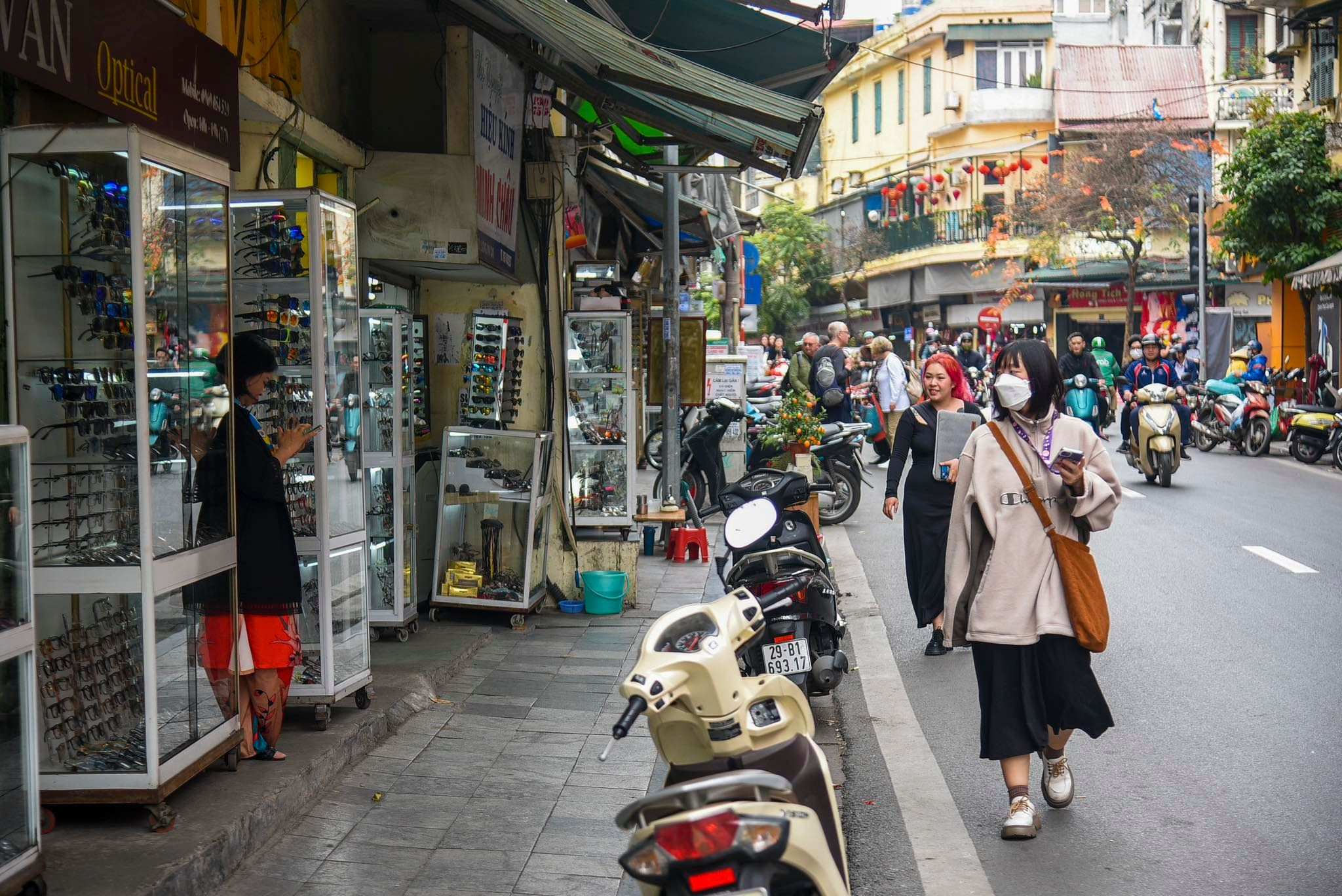 Hà Nội quyết giành lại vỉa hè cho người đi bộ