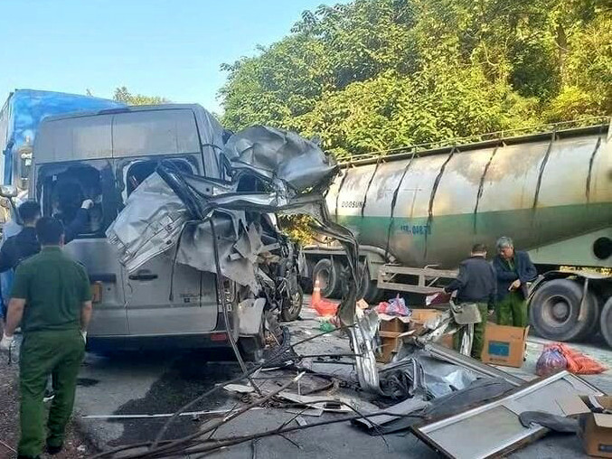 Tai nạn liên hoàn ở Lạng Sơn khiến 15 người thương vong