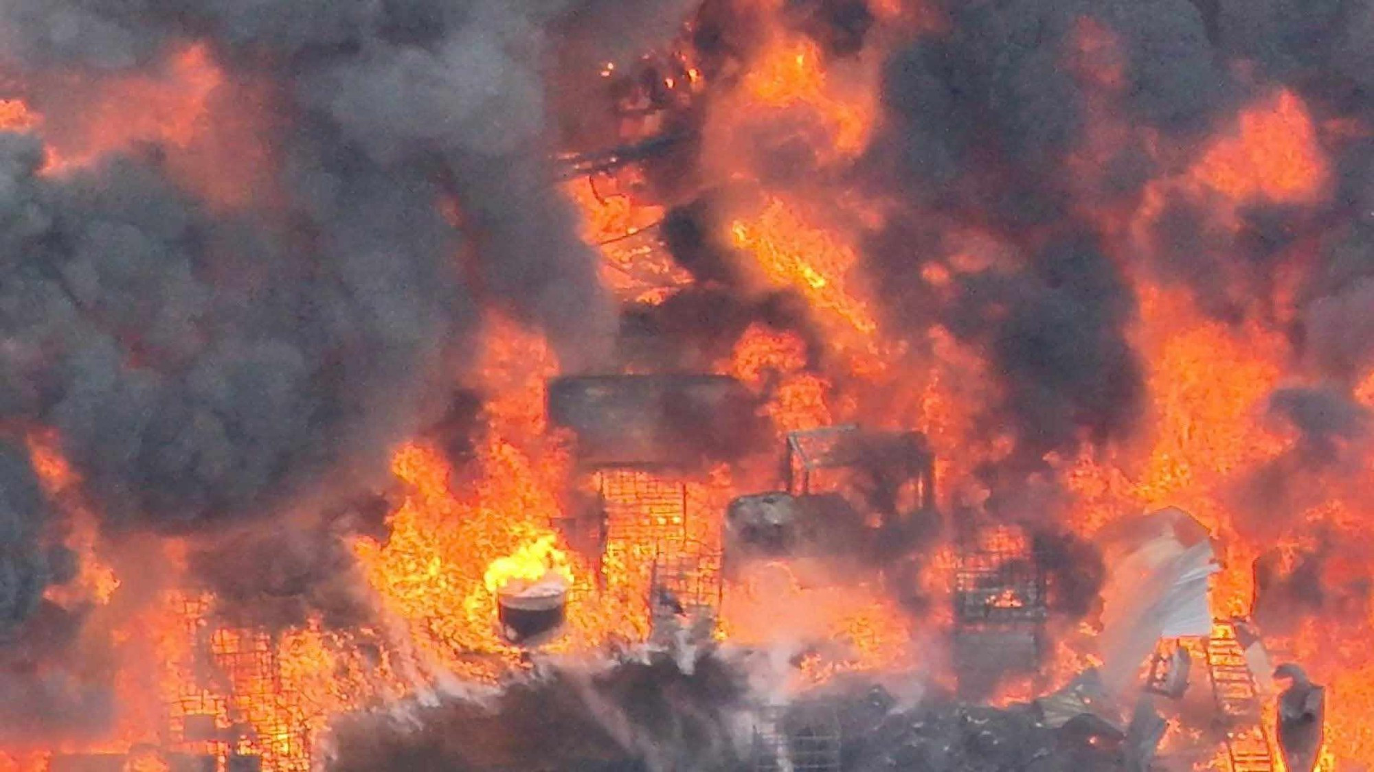 Cháy xưởng phế liệu 5 người chết ở Hưng Yên