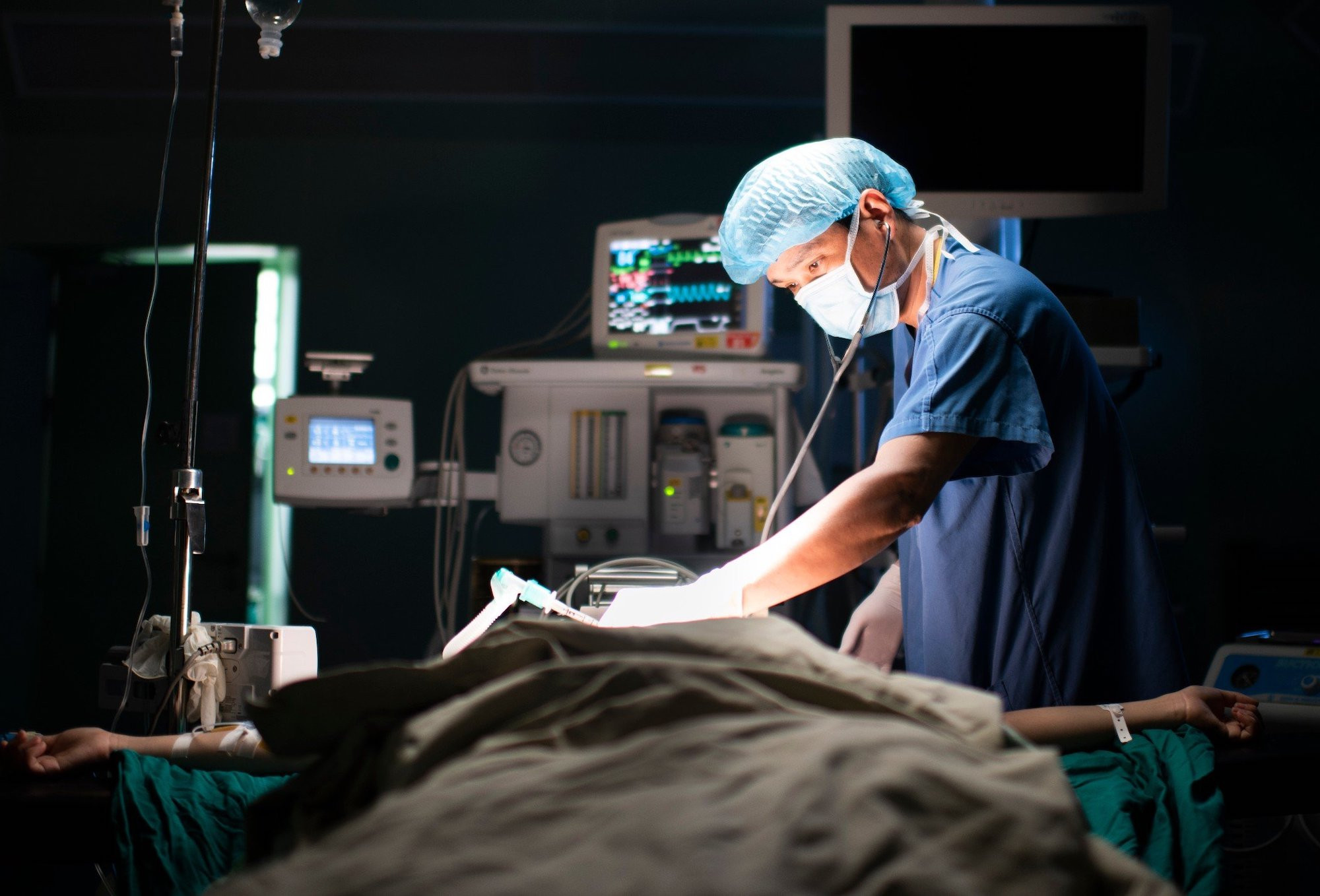 Những câu chuyện sau cánh cửa phòng mổ