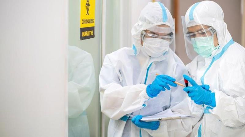 Ca mắc COVID-19 tăng trở lại, nhiều người thở máy