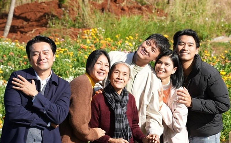 'Lật mặt 7' phá kỷ lục, Lý Hải thành đạo diễn nghìn tỷ