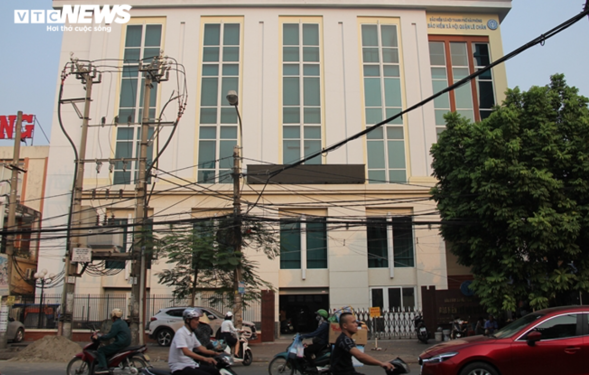 Nữ giám đốc BHXH quận ở Hải Phòng 'hô biến' tiền hoa hồng bảo hiểm chia nhau gần 1 tỷ đồng