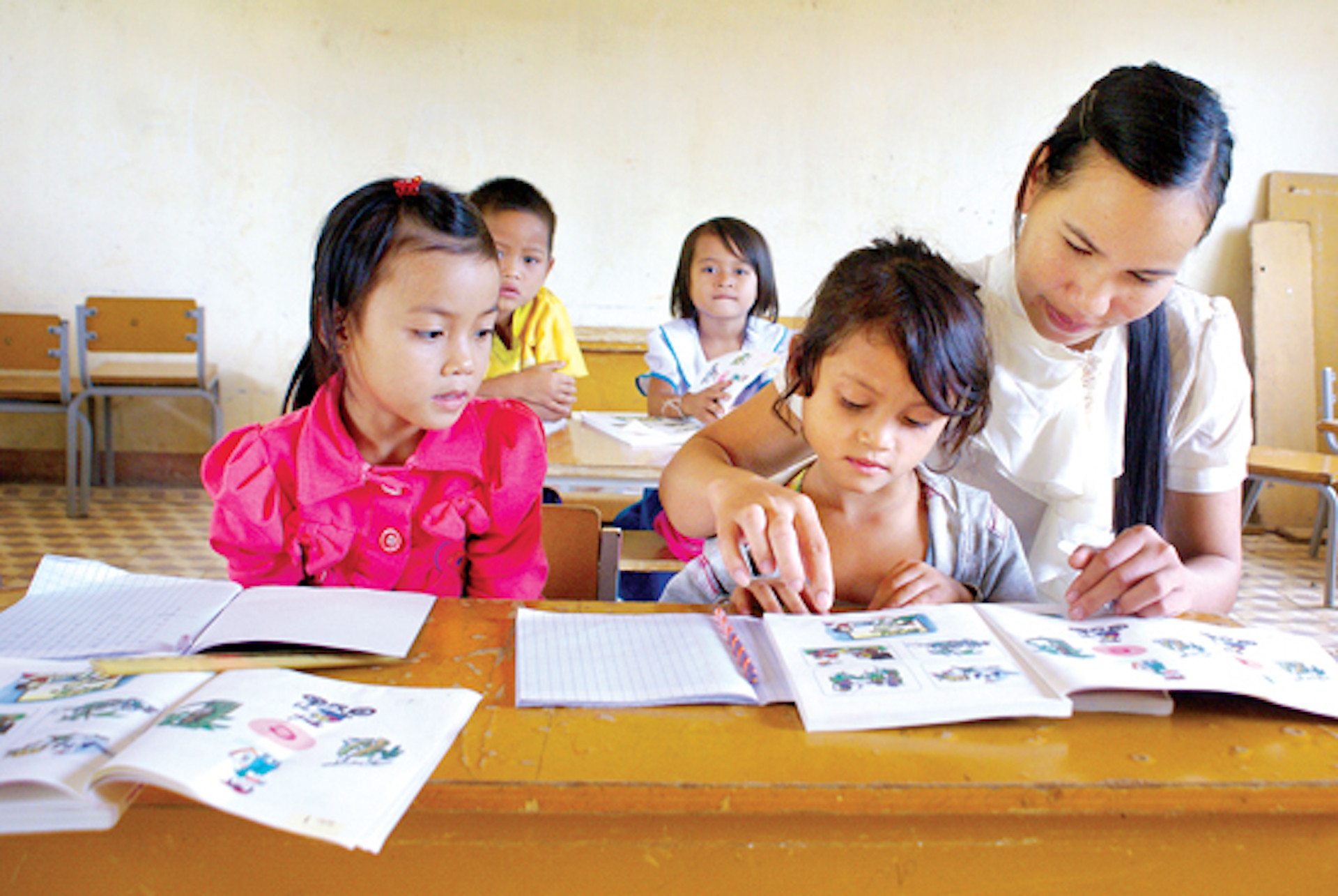 Thưởng Tết giáo viên 2023