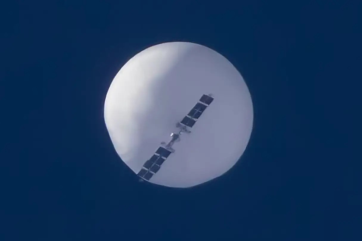 Phát hiện khinh khí cầu Trung Quốc tại Mỹ