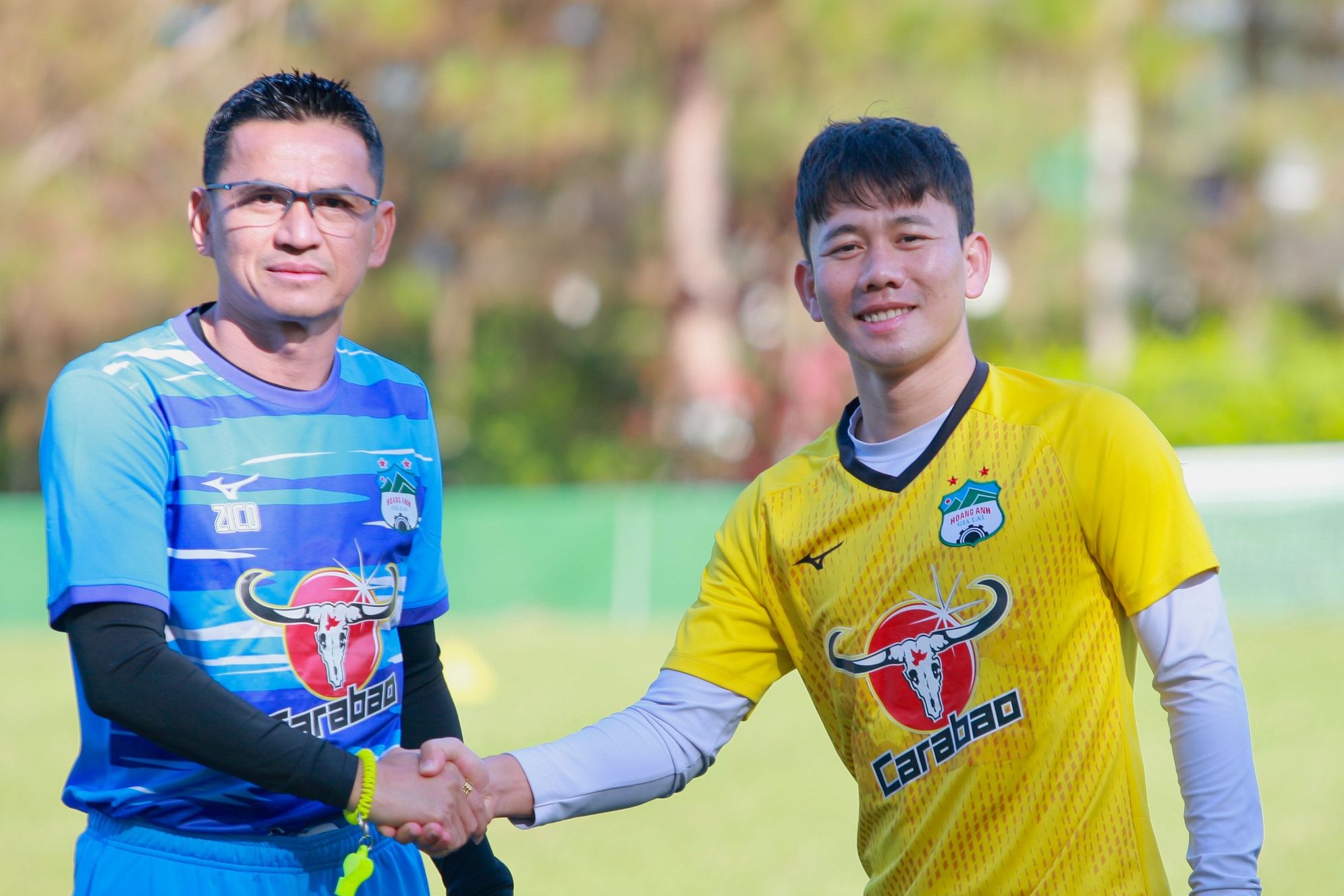 VPF cấm HAGL quảng cáo cho nhà tài trợ nước tăng lực