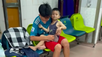 Bệnh viện bị tố không cấp cứu bé trai vì thiếu viện phí