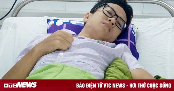 Bác sĩ từ chối phố thị về miền núi cứu người nghèo nay nằm viện chờ ghép thận