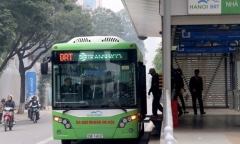 Hà Nội thí điểm cho xe buýt thường đi vào làn buýt nhanh