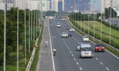 Hà Nội tước phù hiệu hàng trăm ô tô vi phạm tốc độ nhiều lần
