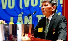 Thách đố trên Facebook, nữ sinh đốt trường: ‘Đừng nhìn các em như tội phạm’