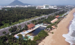 Cận cảnh 'đất vàng' ven biển Tuy Hòa xây resort rồi bỏ hoang gần chục năm