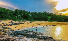 Vẻ hoang sơ hiếm có ở ngôi làng cổ ngàn năm tuổi nằm sát biển Quảng Ngãi