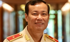 Thứ trưởng Lê Tấn Tới được giới thiệu làm Chủ nhiệm Ủy ban Quốc phòng và An ninh