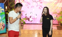Trọng Hiếu, Hòa Minzy vui trung thu với trẻ em cơ nhỡ