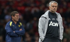 Dính thẻ đỏ, Mourinho may mắn thoát án cấm chỉ đạo