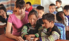 Thưởng Tết giáo viên: Nơi không có gì, nơi không đủ tiền tàu xe