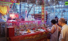 'Tháng cô hồn' ở Hong Kong qua ống kính người Nga