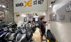 Xe máy xịn, biển số siêu đẹp giá 'rớt không phanh'