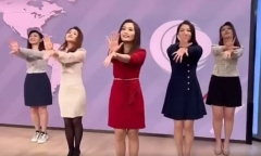 Mất việc vì nhảy cover vũ đạo của thành viên BLACKPINK