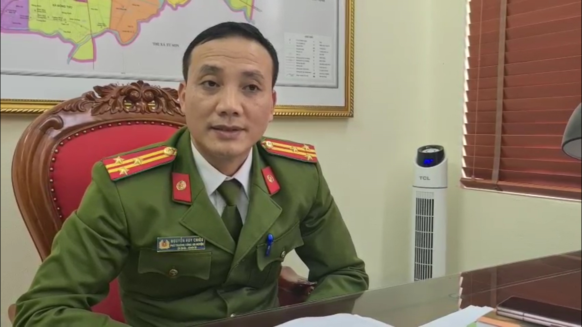 Người cứu cậu bé bị chủ tra tấn kể lại thời khắc nạn nhân đứng co ro cạnh chùa