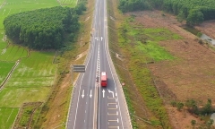 Khi nào khắc phục những hạn chế nguy hiểm trên cao tốc Cam Lộ - La Sơn?