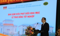 Đại học KD&CN Hà Nội trao bằng tốt nghiệp cho gần 300 sinh viên khối Sức khỏe