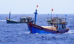 Trung Quốc đơn phương cấm đánh bắt cá trên Biển Đông: ‘Cấm cứ cấm, đánh cứ đánh’