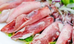 Những người không nên ăn mực