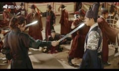 Tập 16 'Mây hoạ ánh trăng': Thái tử Lee Young bị ép phải giết Ra On