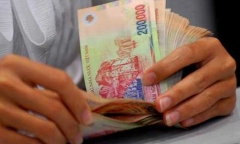 Nguồn thu từ dầu lao dốc, ngân sách trông vào đâu