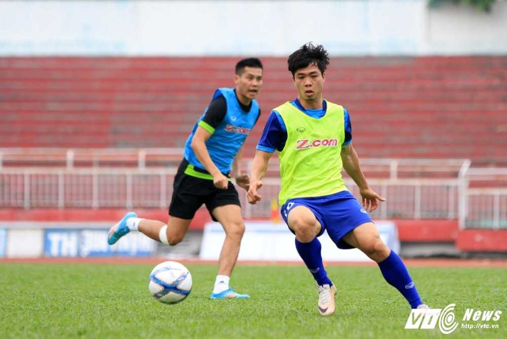 Ông Đinh La Thăng vui mừng với siêu phẩm của Công Phượng