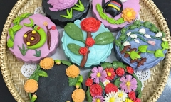 Những chiếc bánh trung thu độc lạ hút khách