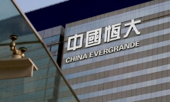'Bom nợ' Evergrande lún thêm một bước vào ngã rẽ phá sản