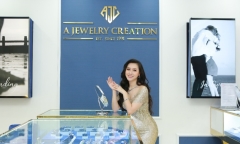 Bí quyết chọn trang sức mùa lễ hội của MC Minh Hà