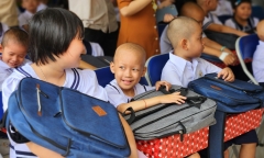 Lễ khai giảng của những 'chiến binh' nhí ở Bệnh viện Ung bướu TP.HCM