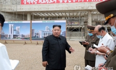 Ông Kim Jong-un sa thải nhiều quan chức xây bệnh viện cẩu thả
