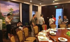 Hẹn hò dẫn theo 23 người nhà đi để ăn chùa, cô gái gặp quả đắng