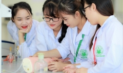 Sinh viên ngành Y Dược được miễn, giảm học phí trong điều kiện nào?
