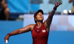 VĐV thắp đuốc Olympic Tokyo bị loại